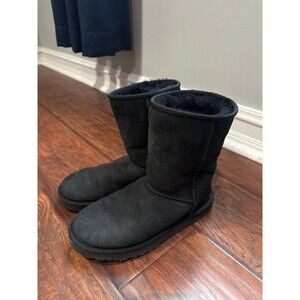 UGG Classic Short II 1016223 Black Winter Boots Women’s Size 7